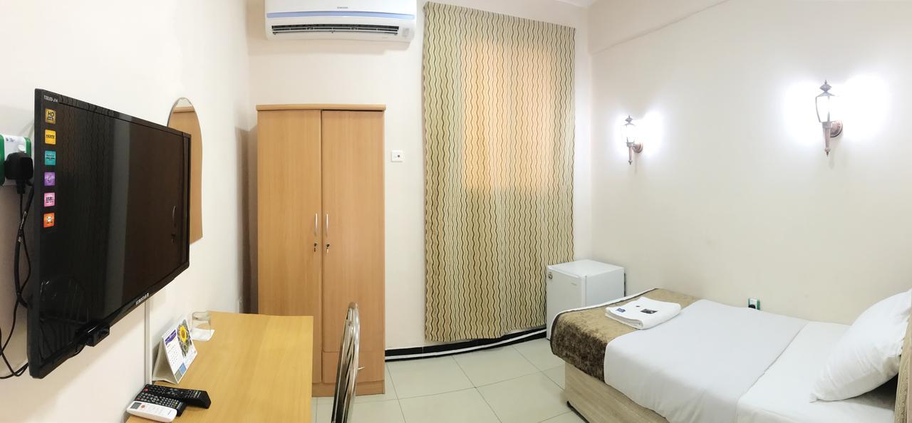 Al Hadow Hotel Muscat Ngoại thất bức ảnh